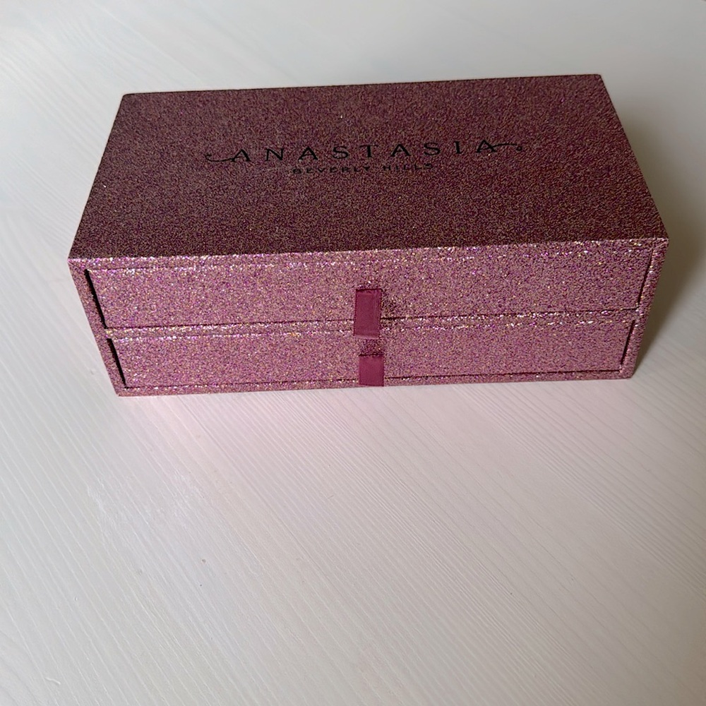 Anastasia Beverly Hills palette drawers